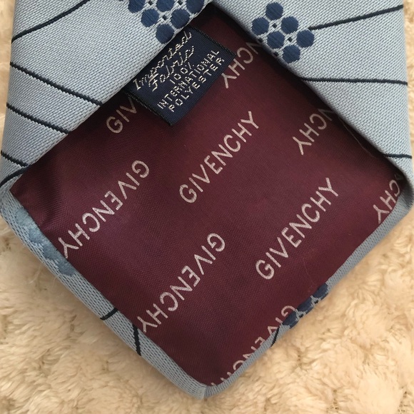 Vintage Givenchy Tie - Picture 8 of 10